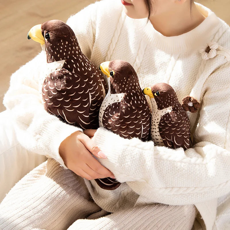 HimmelsFlügel | Flauschiger Plüschadler mit Charmantem Design - Brezella