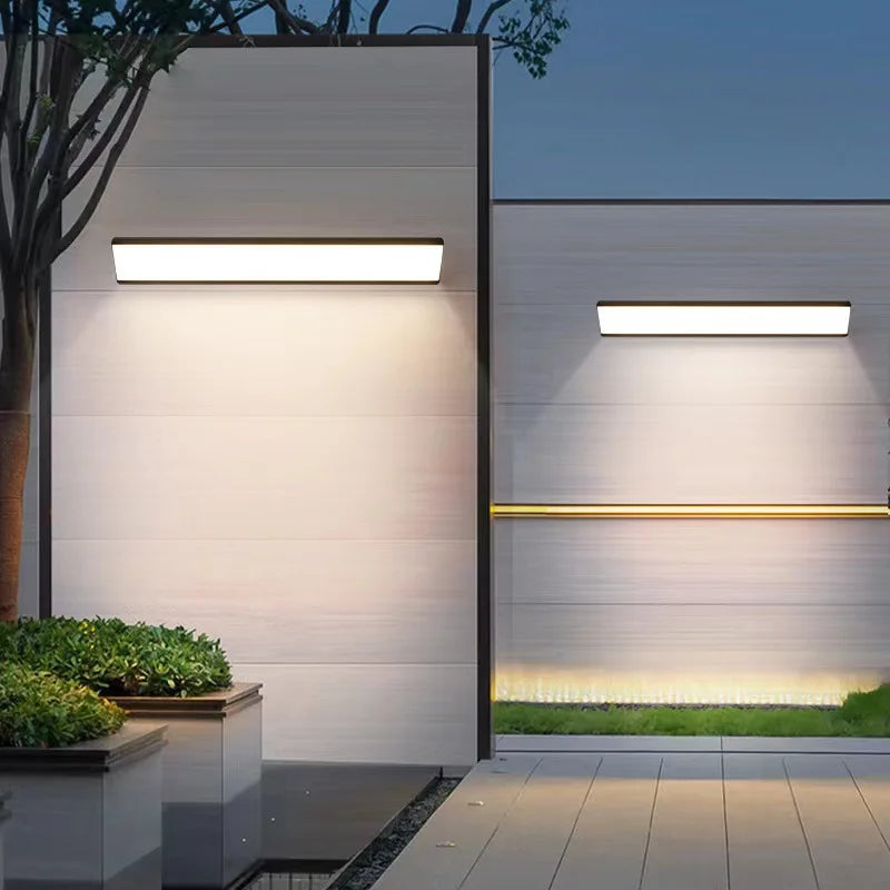 LumiHof | Elegante Außenlampe im Courtyard-Stil - Brezella