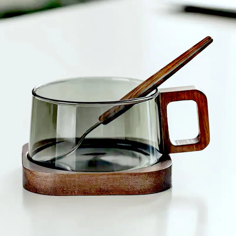 NatureSip | Borosilikat-Glasmug mit stilvollen Holzdetails - Brezella
