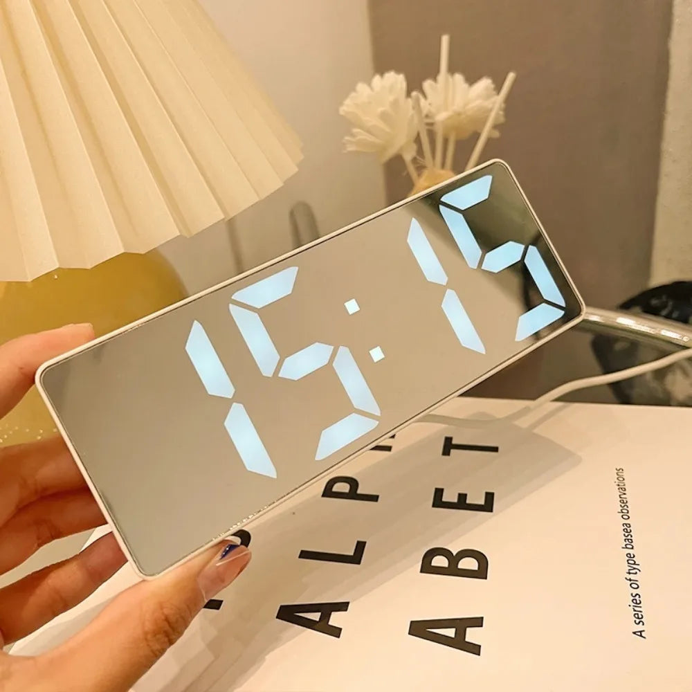 SpiegelWecker | Digitaler Wecker mit Spiegelfunktion