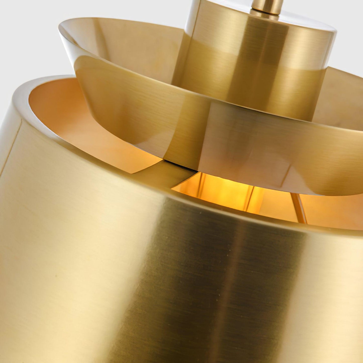 StellaBeam | Schlichte Hängelampe mit luxuriösem Licht - Brezella