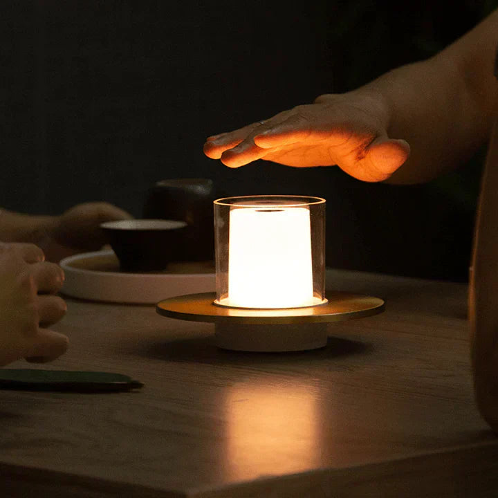 CandleLux | Induktive LED-Lampe für ein edles Ambiente - Brezella