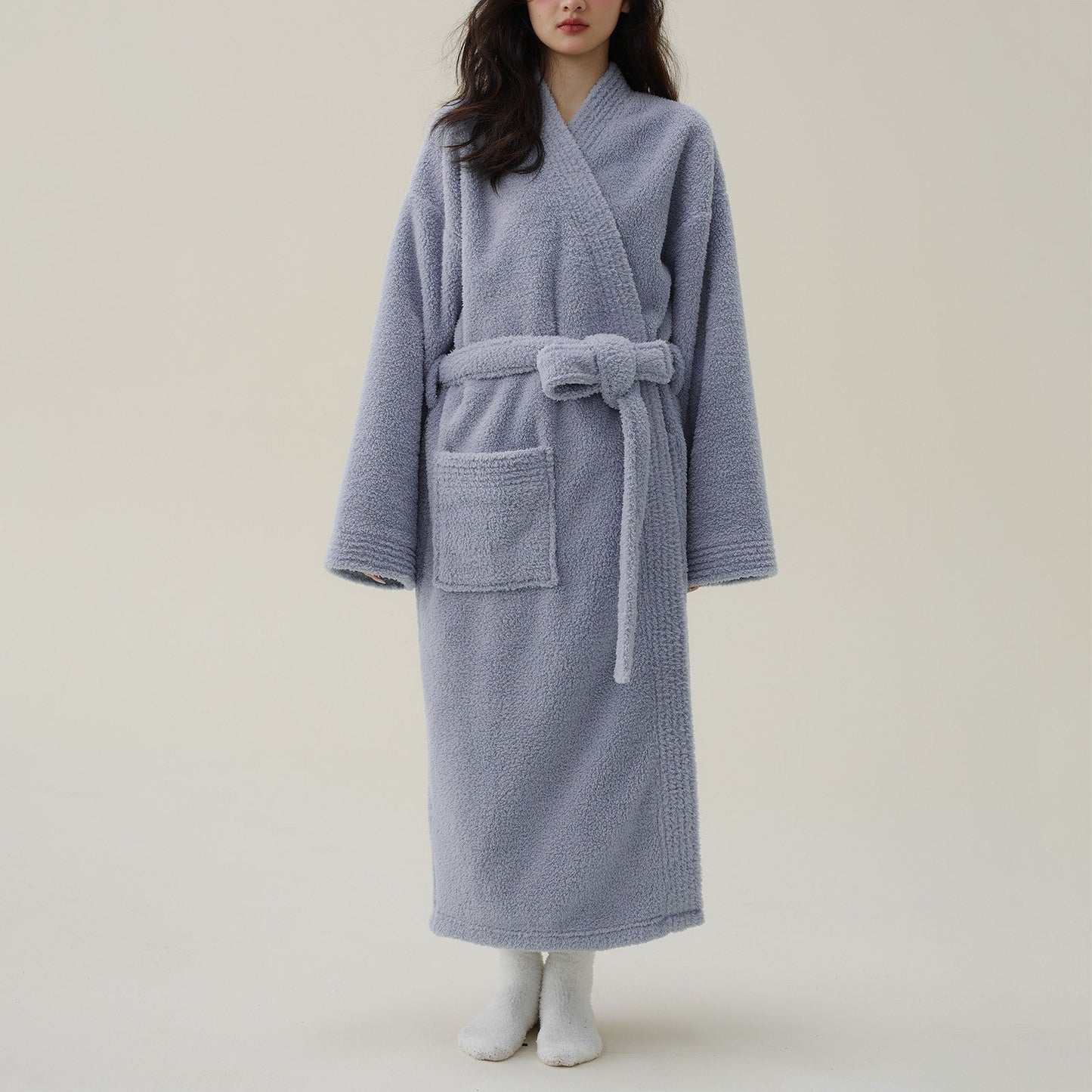 ThermoKimono | Weicher Flanellbademantel für kalte Tage - Brezella
