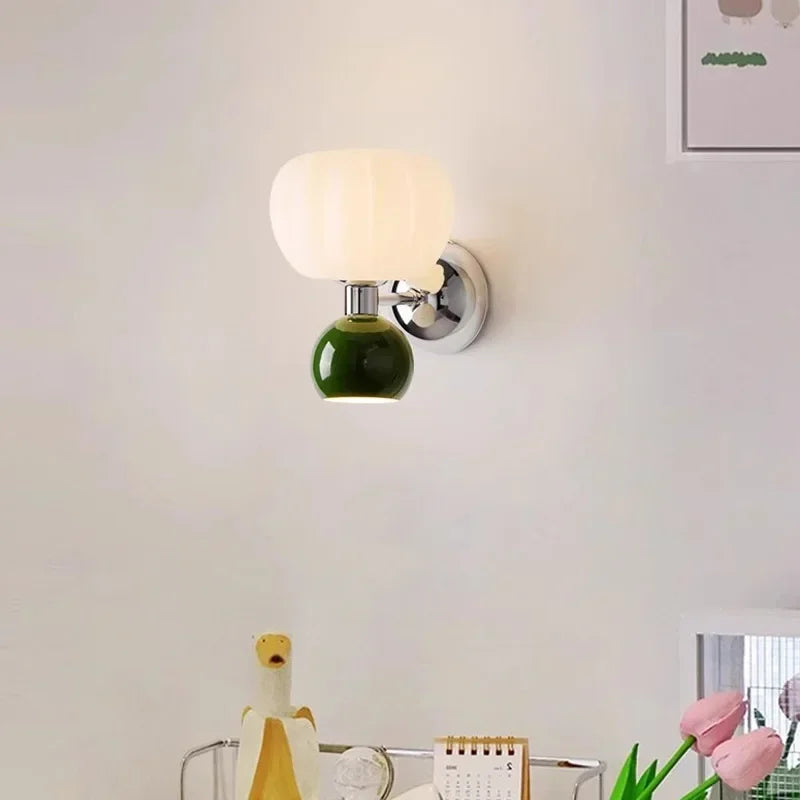 TranquilLume | Moderne LED-Wandleuchte für entspannende Räume