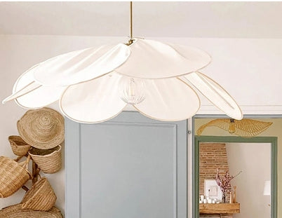 LumiBlume | Zarte Blumen-Pendellampe für Ihr Zuhause - Brezella