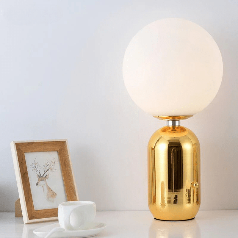 ScandiLeucht | Minimalistische LED-Lampe im nordischen Stil
