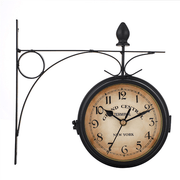 CharmTime | Zeitlose doppelseitige Wanduhr für jede Wand - Brezella