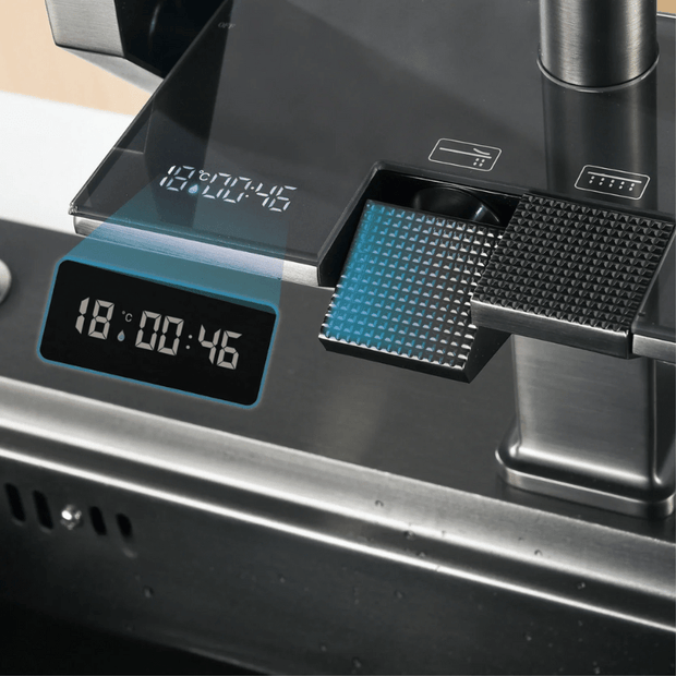 ChromaLux | Digitale Armatur mit edlem Chromfinish - Brezella