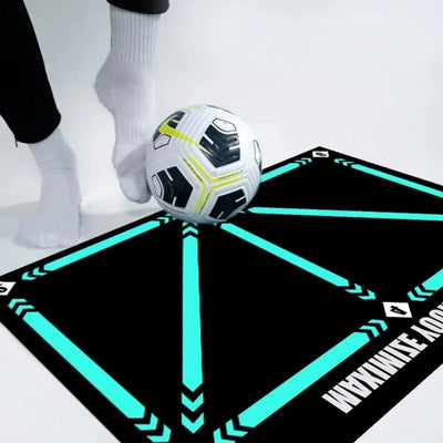 MiniKick | Kompakte Fußballmatte für das Heimtraining - Brezella