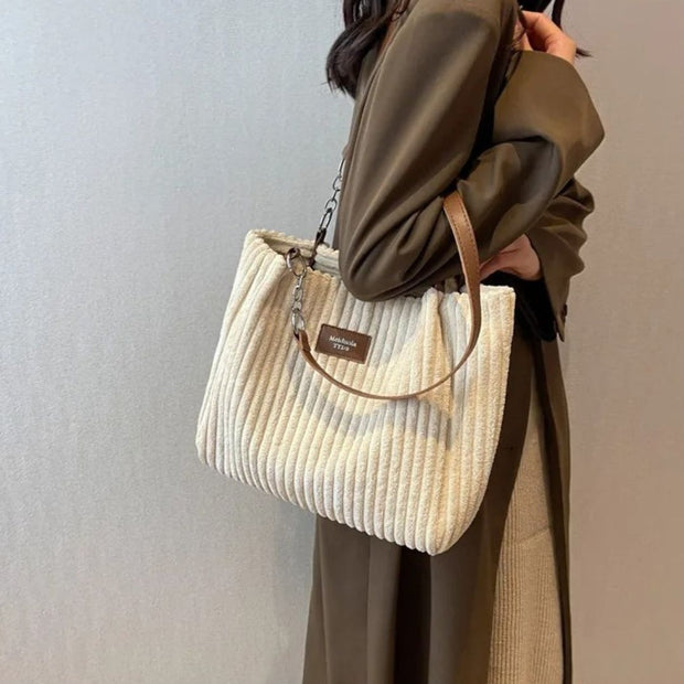 Eleganz | Modische Schultertasche für jeden Tag - Brezella