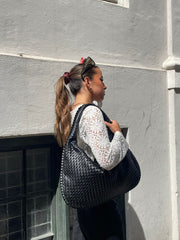 AstraTote | Modische Handtasche mit luxuriösem gewebtem Design - Brezella
