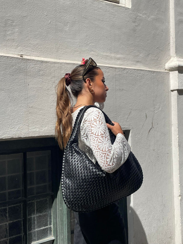 AstraTote | Modische Handtasche mit luxuriösem gewebtem Design - Brezella