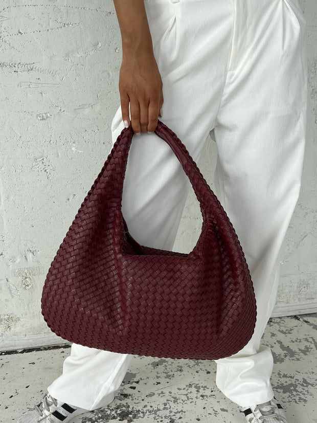 AstraTote | Modische Handtasche mit luxuriösem gewebtem Design - Brezella