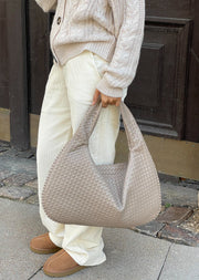 AstraTote | Modische Handtasche mit luxuriösem gewebtem Design - Brezella
