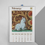FelineChronik | Kunstvolle Katzenkalender für 2024 mit Historischen Akzenten - Brezella