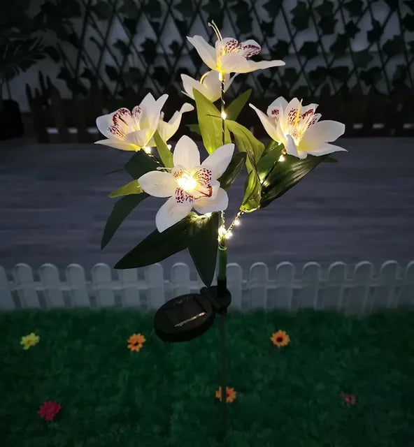 LichtBlüte | Effiziente LED-Solarlampe für den Außenbereich - Brezella