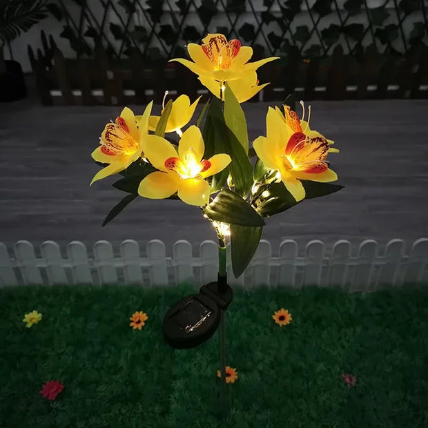 LichtBlüte | Effiziente LED-Solarlampe für den Außenbereich - Brezella