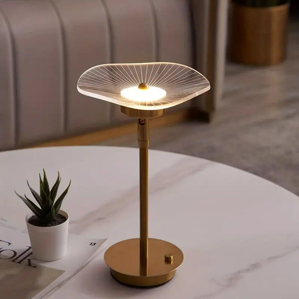 GlowEssence | Minimalistische LED-Tischlampe für Zuhause - Brezella
