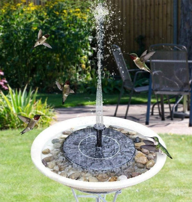 AquaSolis | Selbstversorgender Solarbrunnen für Vögel - Brezella