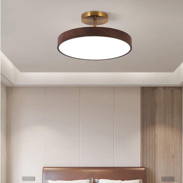 Elegante LED-Deckenleuchte mit Halbeinbau