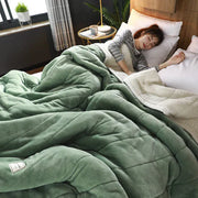 LuxusDecke | Quilted Wohlfühldecke für stilvolle Gemütlichkeit - Brezella