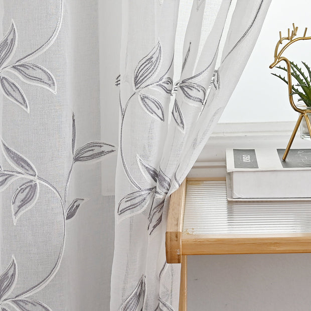 LumiBlossom | Stimmungsvoller Vorhang mit zarten Blumen für einen klassischen Look - Brezella