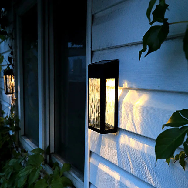 LumiEco | Wetterfeste Wandlampe mit nachhaltiger LED-Beleuchtung - Brezella
