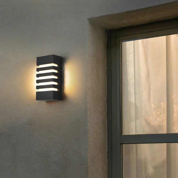 ShineAlu | Zeitgemäße Aluminium-Gartenlampe für den Außenbereich - Brezella