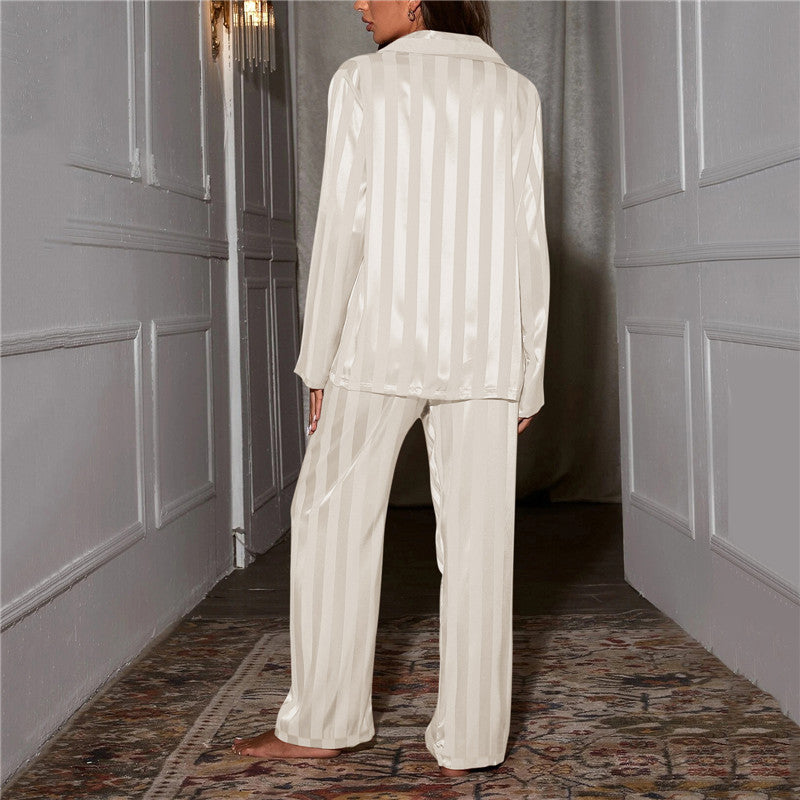 TräumStil | Gestreiftes Pyjama-Set für die perfekte Nachtruhe - Brezella