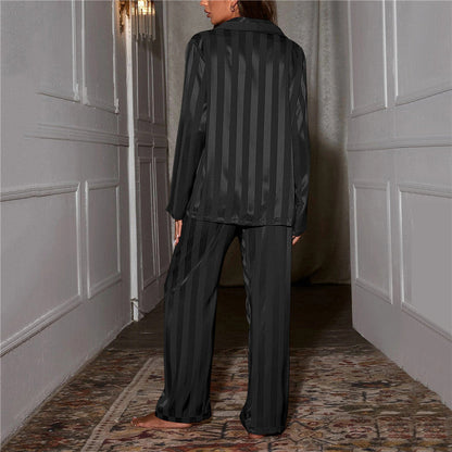 TräumStil | Gestreiftes Pyjama-Set für die perfekte Nachtruhe - Brezella