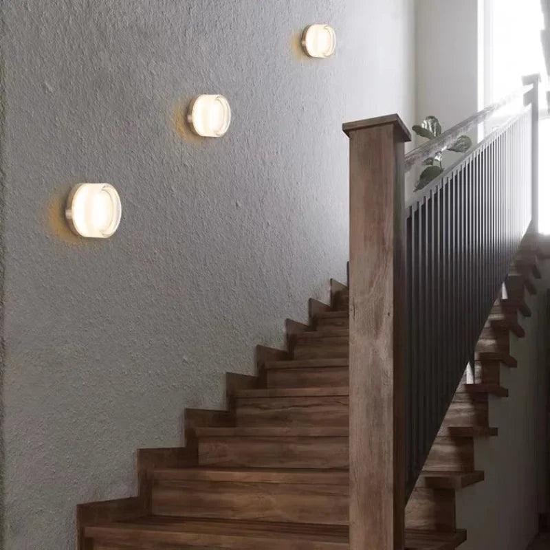 OrbisGlow | Zeitgenössische runde Wandleuchte für dezente Eleganz - Brezella