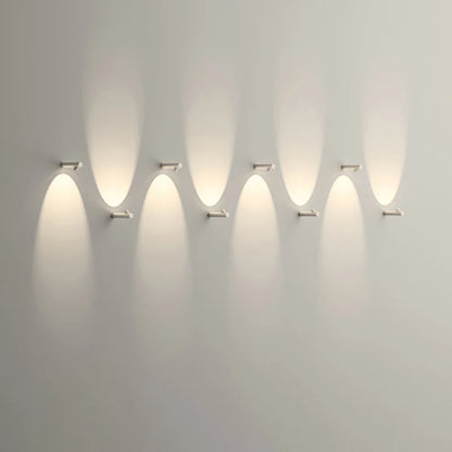 MetalGlow | Zeitlose Wandlampe aus hochwertigem Aluminium - Brezella