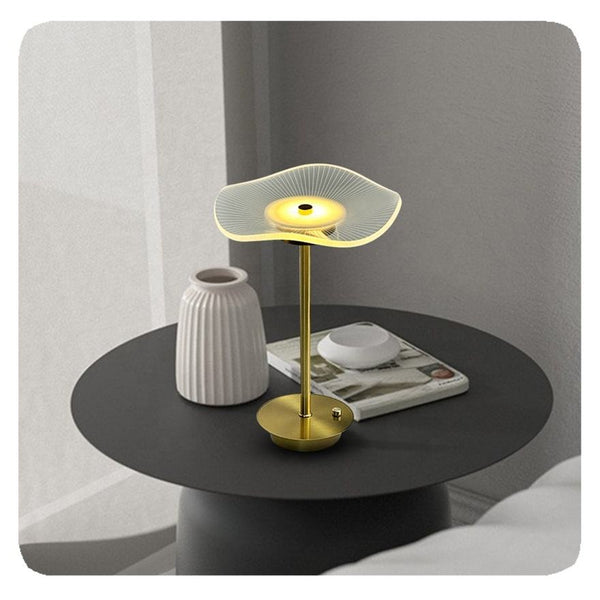 GlowEssence | Minimalistische LED-Tischlampe für Zuhause - Brezella