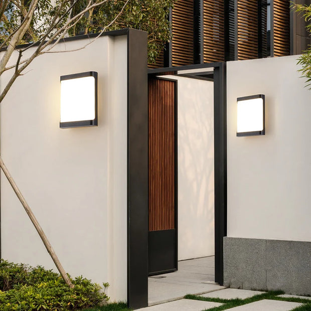 GlowGuard | Robuste und stilvolle LED-Außenleuchte - Brezella