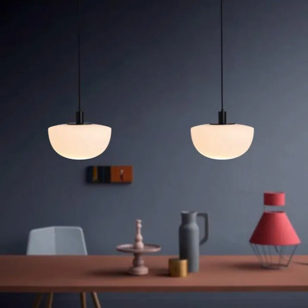 GlasLux | Minimalistische Kugelleuchte für moderne Räume - Brezella