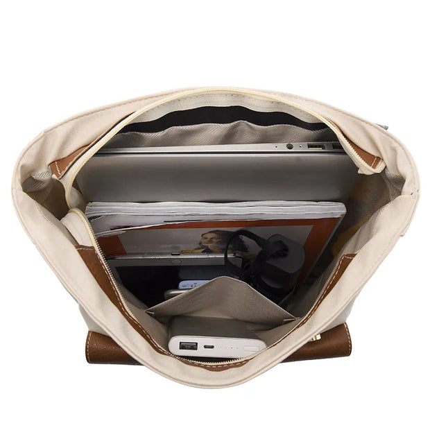 AstraTrek | Funktionelle Reisetasche mit klassischer Klappe und Laptop-Fach - Brezella