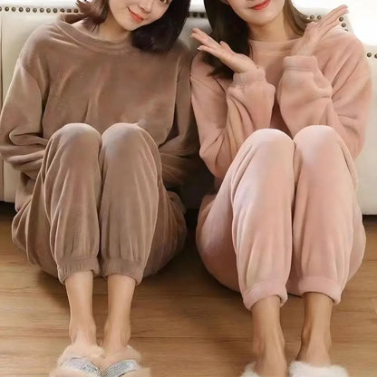 WinterHaven | Anti-Frost Pyjama Set für Entspannte Nächte - Brezella