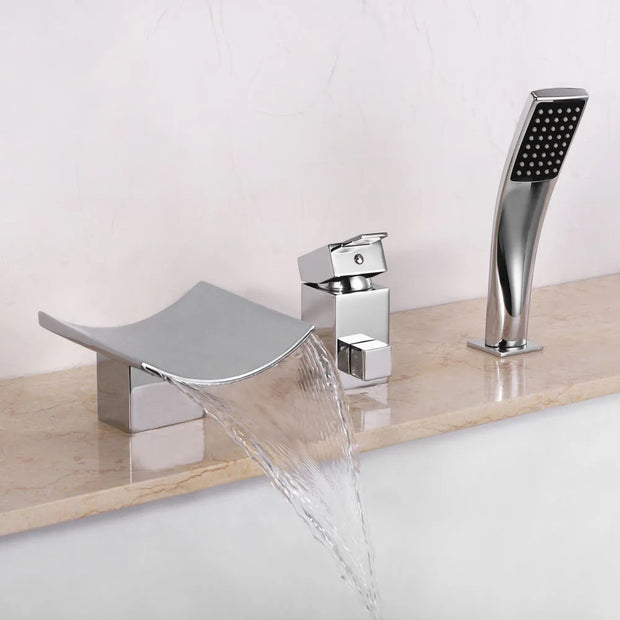 AquaCascade | Elegante Mischbatterie für sanften Wasserfluss - Brezella