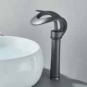 OpulentFlow | Premium-Wasserhahn mit eleganter Oberfläche - Brezella