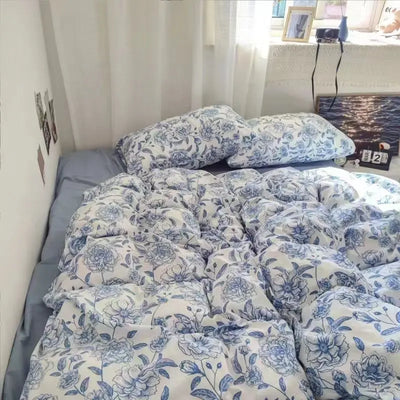 BlueBloom | Fresh Blue Floral Bettbezug für elegante Schlafzimmer - Brezella