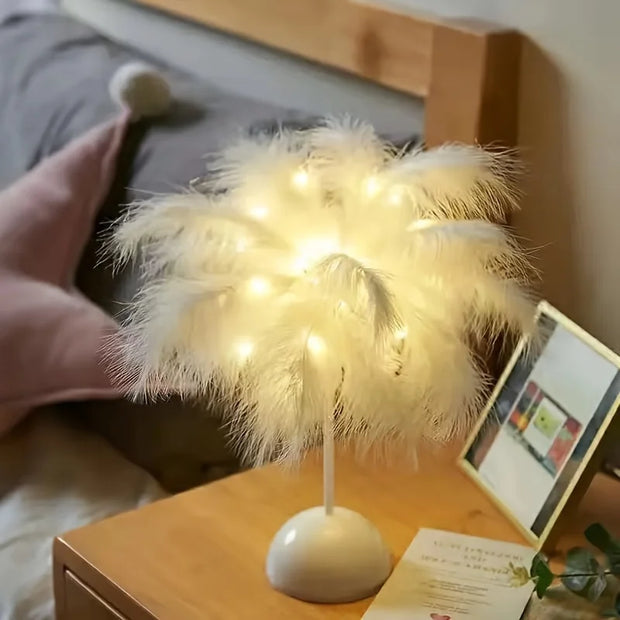 LumiPlume | Elegante Tischleuchte mit zarten Federn - Brezella