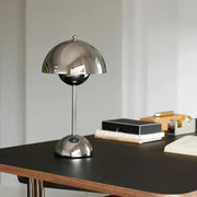LichtRuhe | Elegante Tischlampe mit sanftem Schein - Brezella