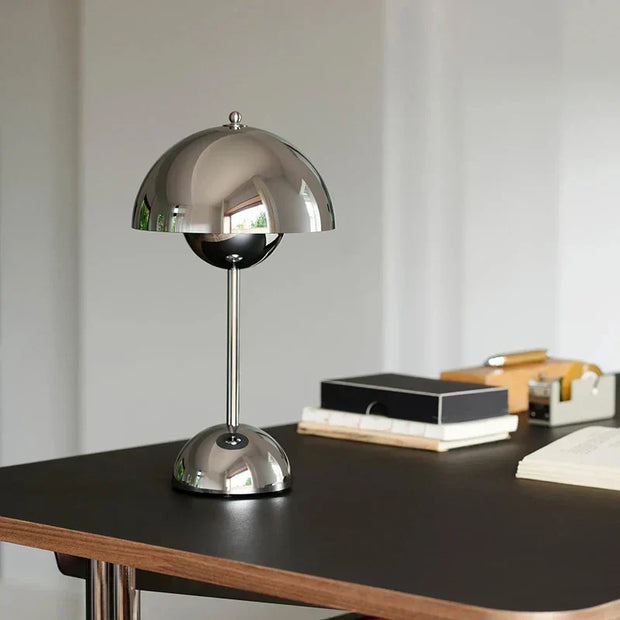 LichtRuhe | Elegante Tischlampe mit sanftem Schein - Brezella