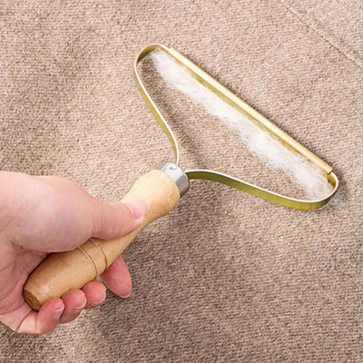 FlusenFix | Effektiver Teppichkratzer für saubere Böden - Brezella