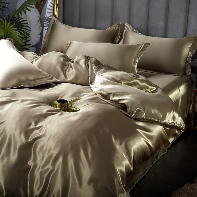 SilkEleganz | Satin-Bettwäsche-Set für luxuriöse Nächte - Brezella