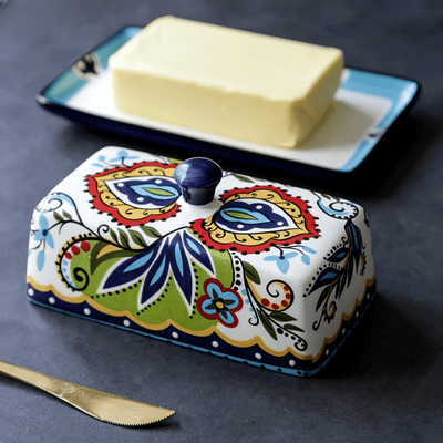 RusticBloom | Künstlerische Butterplatte mit handgemaltem Blumenmuster - Brezella