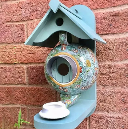 BirdNest | Bunte und komfortable Teekannen-Vogelfutterstation - Brezella