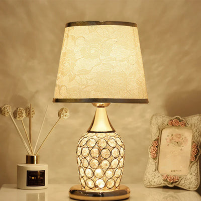 LuxeKristall | Stilvolle Tischlampe mit Glänzender Ausstrahlung - Brezella
