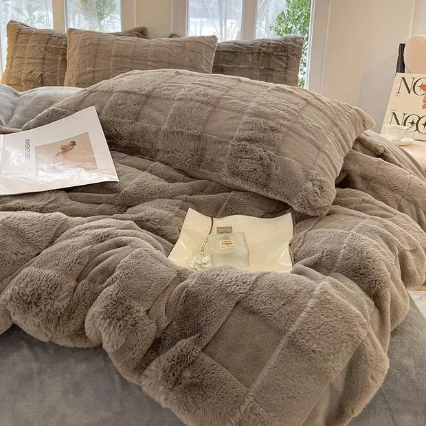 FurNest | Flauschiges Bettwäscheset mit Fell-Optik - Brezella