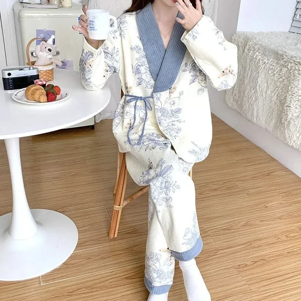 SanfteErholung | V-Ausschnitt Pyjama für frischgebackene Mütter - Brezella